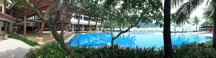 Beach Condos Pico de Loro Hamilo Coast