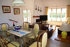 G Rentals Villa Binigo