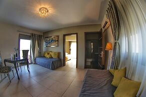 Kokoni Beach Hotel