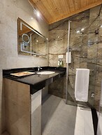 The Chalets Naldehra