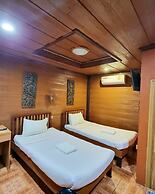 Lampang Bouteak Resort