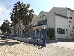 Aymes Hotel