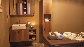 216 North Hotel & Wellness-Spa