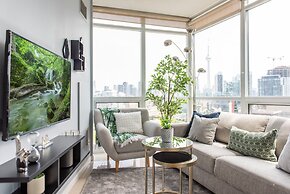 QuickStay CN Tower View Condo in Fort York