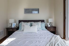 QuickStay Lake Simcoe Homestyle Cottage Private Beach