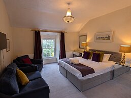 Royal Goat Hotel