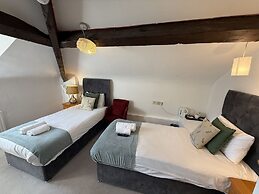 Royal Goat Hotel