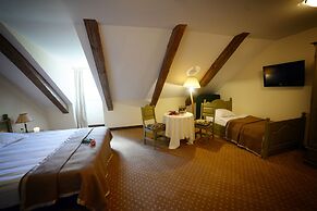 Bistrampolis Manor Boutique Hotel
