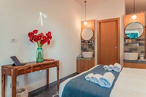 Medousa Suites