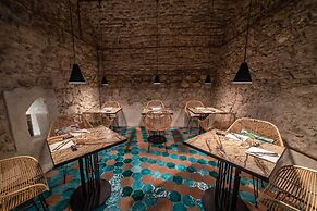 Medousa Suites