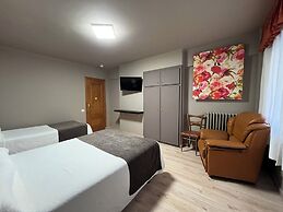 Hotel Joan Canejan