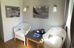 Hjelle Hotel