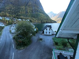 Hjelle Hotel