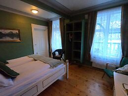 Hjelle Hotel