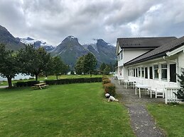 Hjelle Hotel