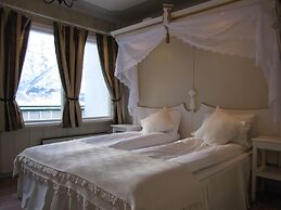 Hjelle Hotel