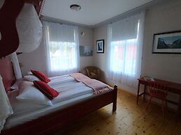 Hjelle Hotel