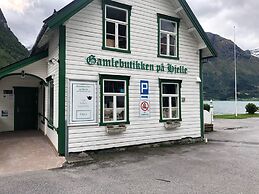 Hjelle Hotel