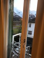 Hjelle Hotel