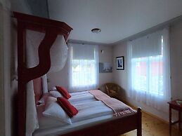 Hjelle Hotel