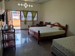 Pueng Luang Hotel