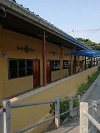 Pueng Luang Hotel