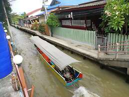 Pueng Luang Hotel