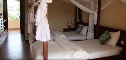Ryan's Bay Hotel
