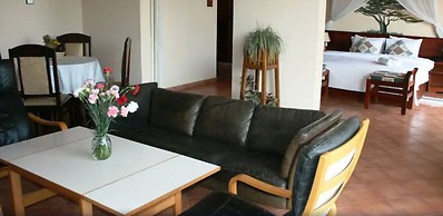 Ryan's Bay Hotel