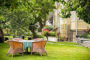 Walaker Hotel
