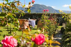 Walaker Hotel