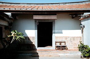 Live Guest House