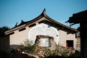Live Guest House