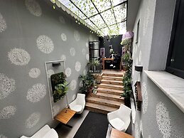 Black Art Otel