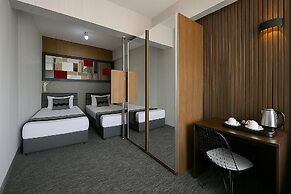 Black Art Otel