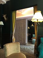 La Mondaine