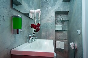 StarHome NAVONA