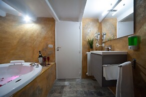 StarHome NAVONA