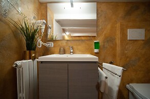 StarHome NAVONA