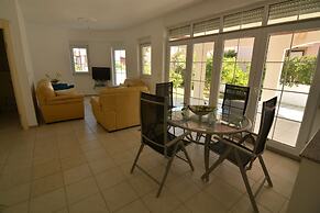 Bella Villa 7