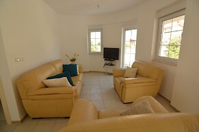 Bella Villa 7