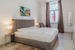 Flowers Premium Apartments & Rooms