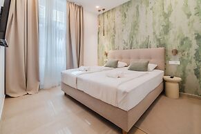 Flowers Premium Apartments & Rooms