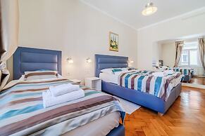 Flowers Premium Apartments & Rooms