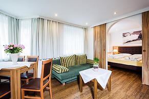 Neue Post Apartments
