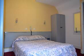 Hotel Montfort