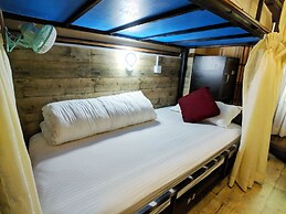 Hotel Forest Lake Backpackers' Hostel