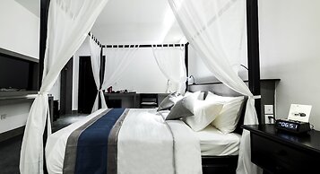 Hotel De L'Homme