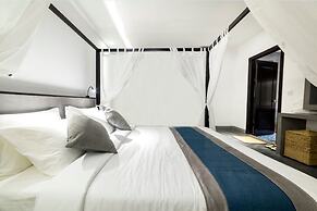 Hotel De L'Homme