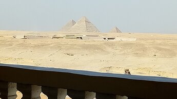 Pyramids View Apartments & Rooftop